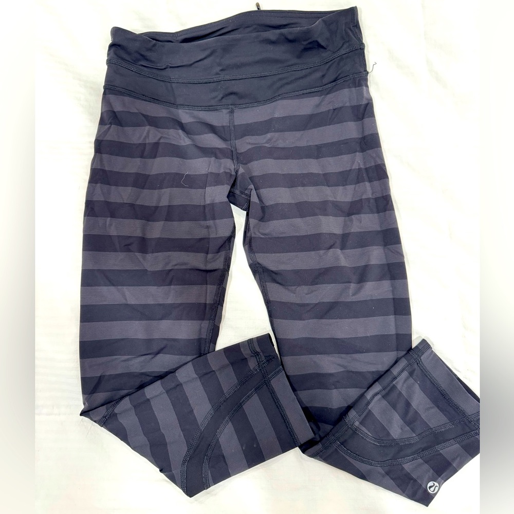 Lululemon cropped leggings size 6